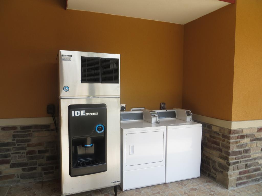 Econo Lodge Inn&Suites Houston NW-Cy-Fair Jersey Village Esterno foto