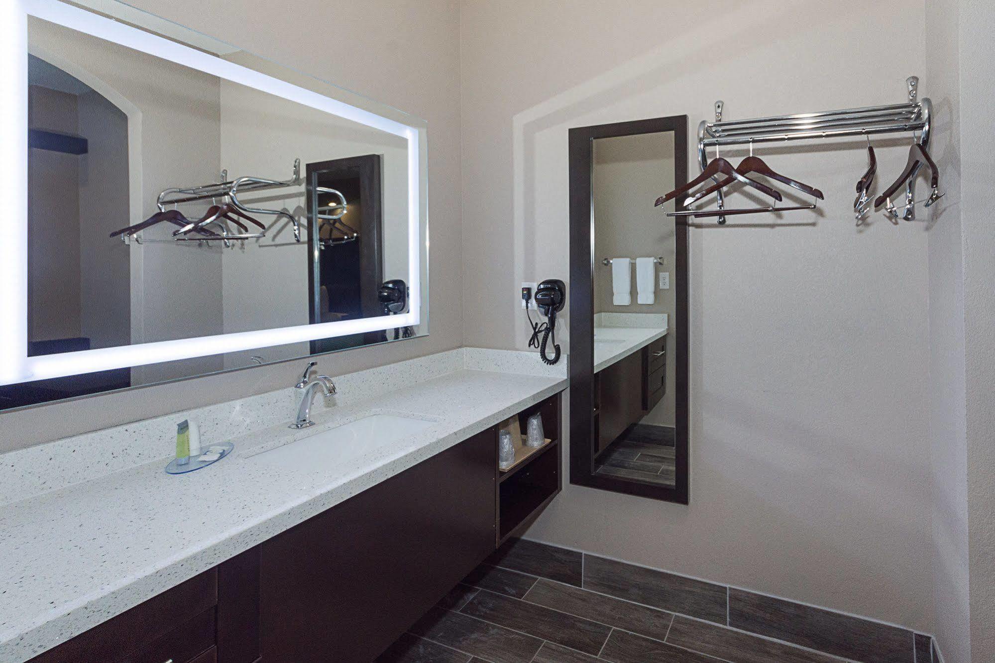 Econo Lodge Inn&Suites Houston NW-Cy-Fair Jersey Village Esterno foto